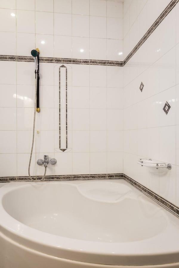 אתונה Classy 2 Bedroom Apartment Near Acropolis & Metro מראה חיצוני תמונה