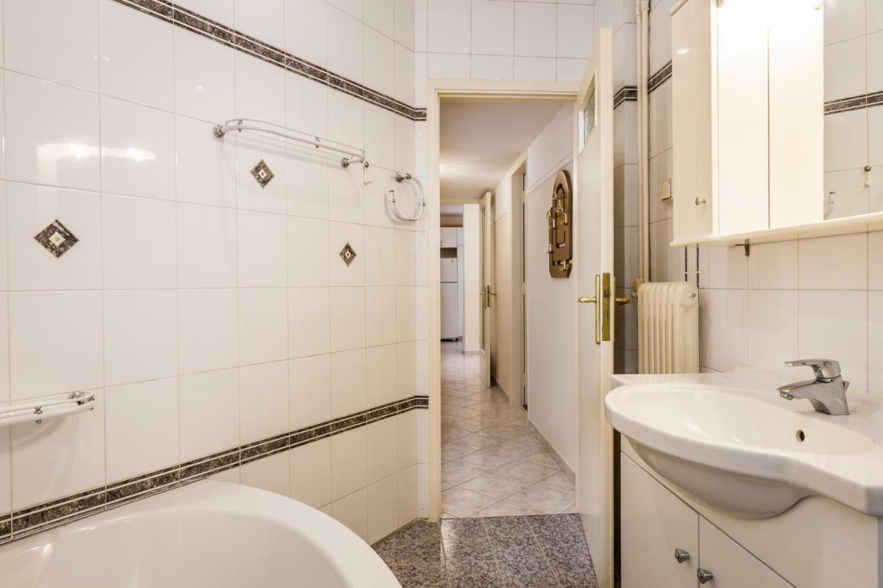 אתונה Classy 2 Bedroom Apartment Near Acropolis & Metro מראה חיצוני תמונה